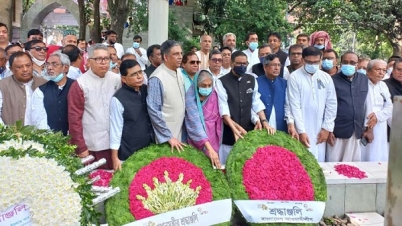 শহিদ শেখ কামালের সমাধিতে আওয়ামী লীগের শ্রদ্ধা