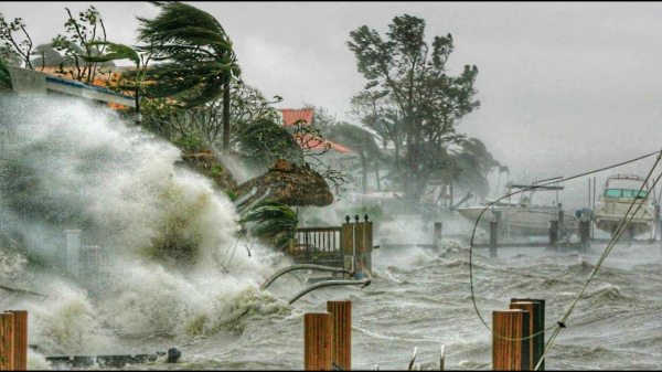 ফ্লোরিডায়-তাণ্ডব-চালাচ্ছে-ঘূর্ণিঝড়-ইয়ান-বিদ্যুৎবিচ্ছিন্ন-২০-লাখ-মানুষ