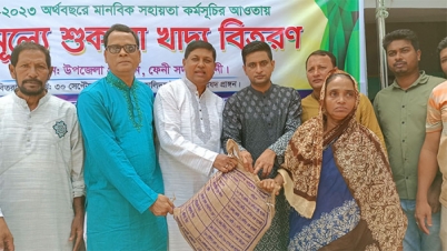 ১শ’ অসহায় ও হতদরিদ্র পরিবার পেল শুকনো খাবার