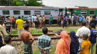 সীতাকুণ্ডে বিজয় এক্সপ্রেস লাইনচ্যুত, বিকল্প লাইনে চলছে ট্রেন