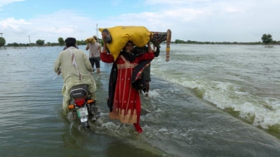 পাকিস্তানে ভয়াবহ বন্যায় মৃত্যু বেড়ে ৯০০