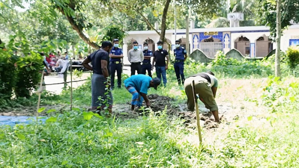 প্রসূতি-মৃত্যুর-৪৭-দিন-পর-কবর-থেকে-লাশ-উত্তোলন