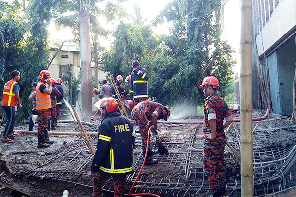 নির্মাণাধীন-ভবনের-ছাদ-ভেঙে-প্রাণ-গেল-২-জনের