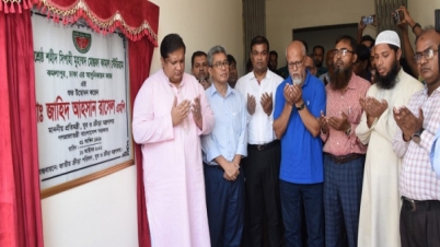 কমলাপুর স্টেডিয়ামের সংস্কার কাজের উদ্বোধন করলেন যুব ও ক্রীড়া প্রতিমন্ত্রী