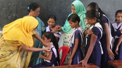 নওগাঁয় শিশুদের ভ্যাকসিন কার্যক্রম শুরু