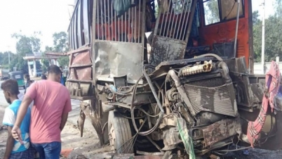 বগুড়ায় দুই বাসের সংঘর্ষে যুবক নিহত, আহত ৫