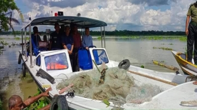 ঝালকাঠিতে ২০ হাজার মিটার জালসহ ৯ নৌকা উদ্ধার