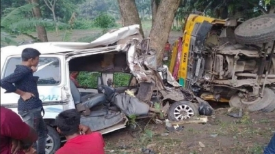 ত্রিমুখী সংঘর্ষে প্রাণ গেল দুই অটোযাত্রীর